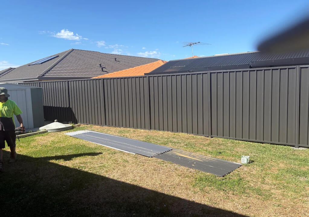 COLOURBOND FENCING