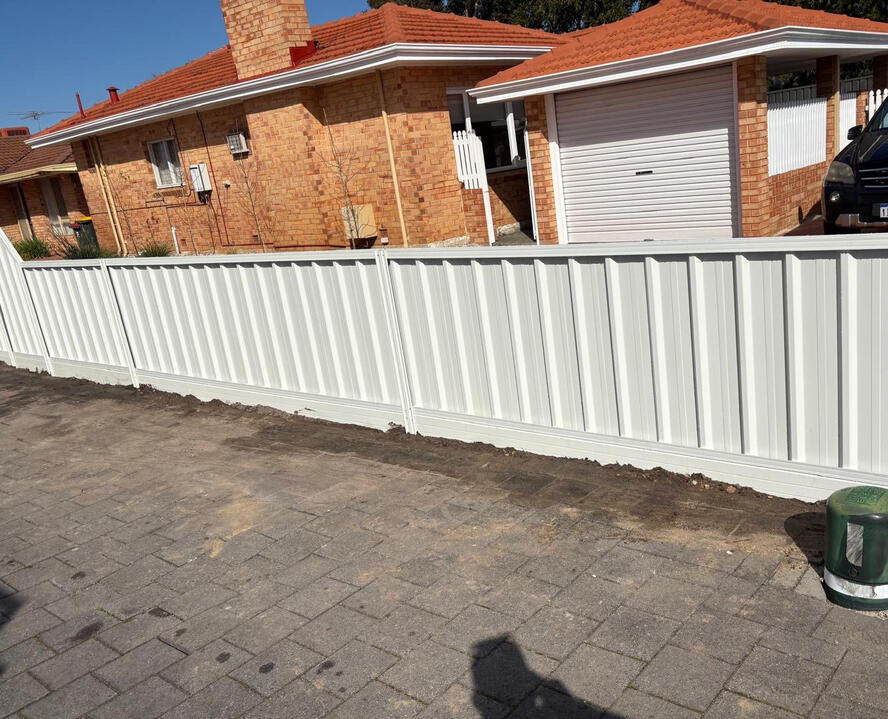 COLOURBOND FENCING